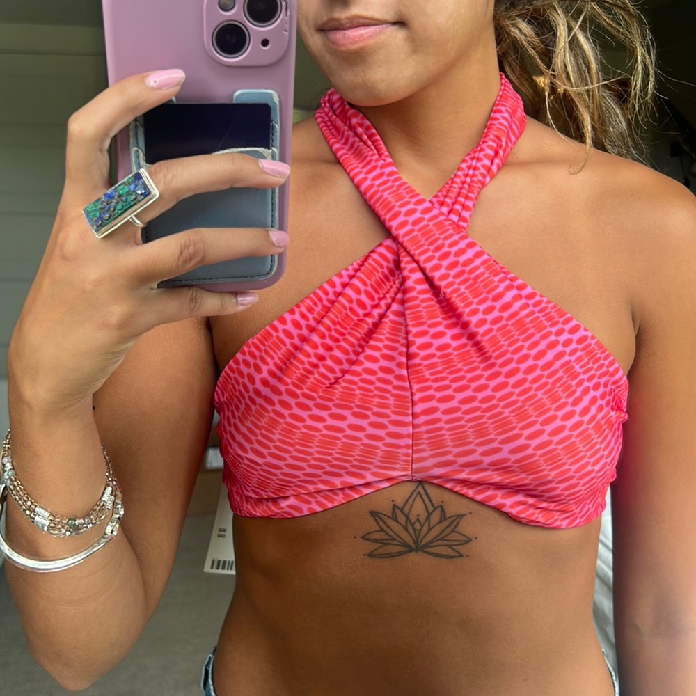 Pink urban tie top never worn